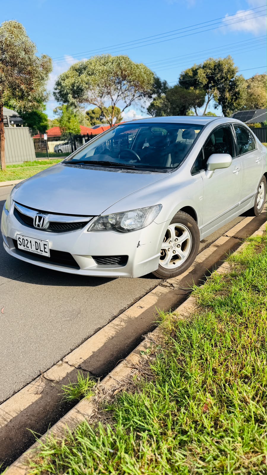 2009 Honda Civic VTi — front angle