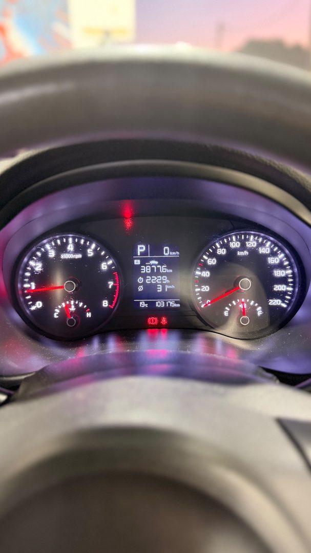 2018 Kia Rio — odometer